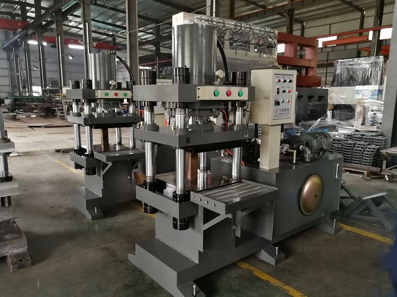 Blow mould clamping machine